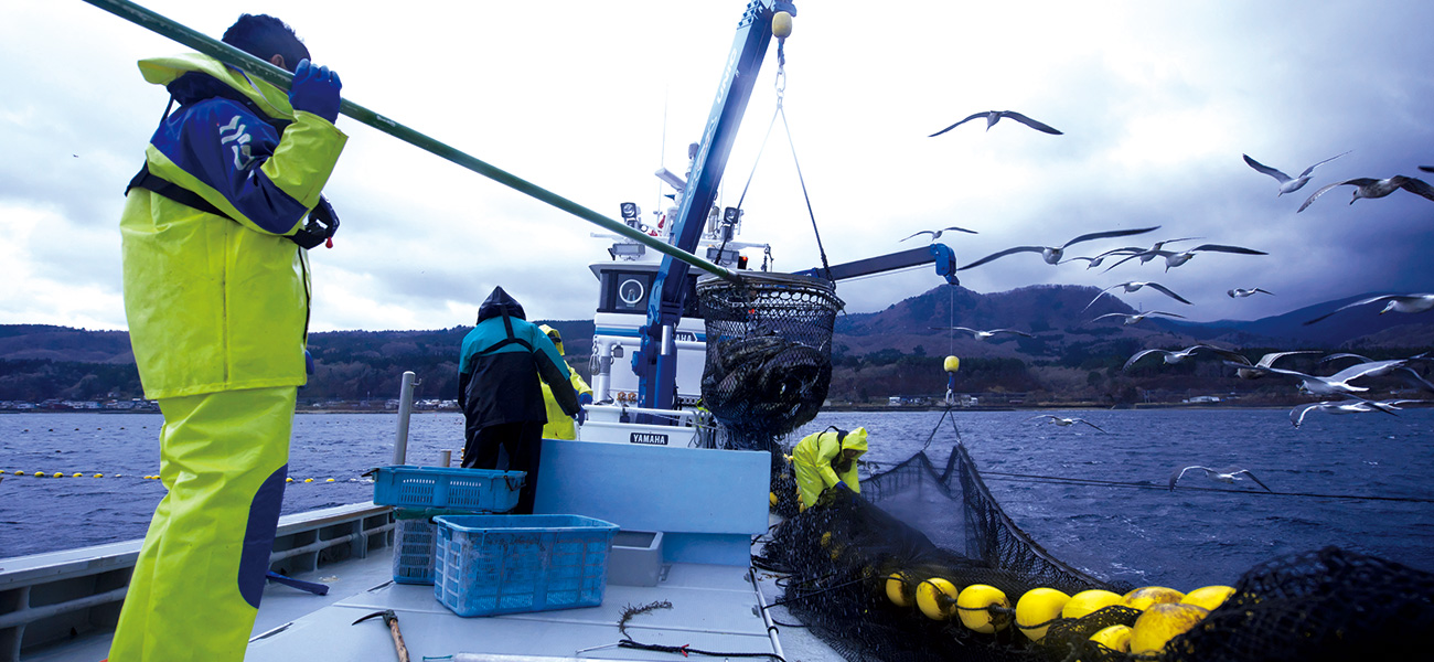 小型定置網漁業 - 活躍するヤマハ漁船｜ヤマハマリン北海道製造株式会社